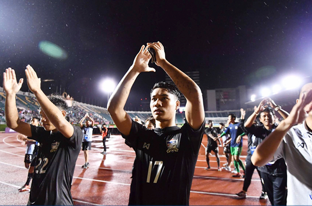 ក្រុមបាល់ទាត់យុវជនក្នុងតំបន់ចំនួន៣ ទទួលការលើកទឹកចិត្តក្រោយជួយក្រុមអោយបានឡើងទៅប្រកួតជុំផ្ដាច់ព្រ័ត្រ ពាន AFC U-23 Championship នៅចិន