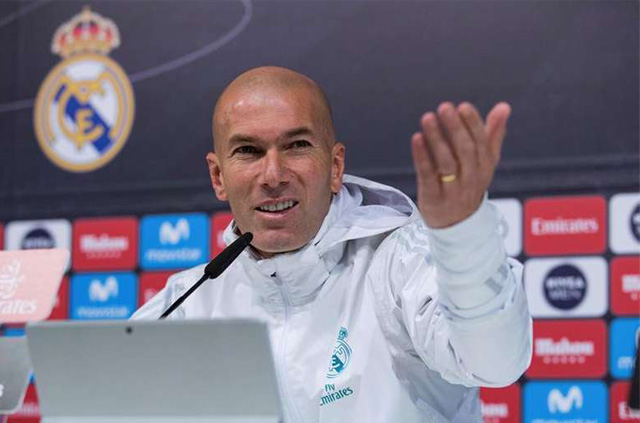 Zidane ៖” បើ​អ្នក​មិន​ចូល​ចិត្ត ​Benzema មាន​ន័យ​ថា​អ្នក​ក៏​មិន​ចូល​ចិត្ត​បាល់​ទាត់​ដែរ”