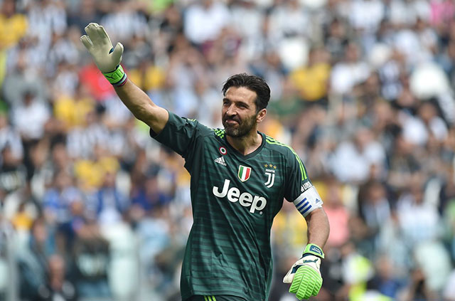 Juventus ស៊ី Verona ២-១ ស្របពេល Buffon បង្ហាញខ្លួនជាលើកចុងក្រោយ (មានវីដេអូហាយឡាយ)