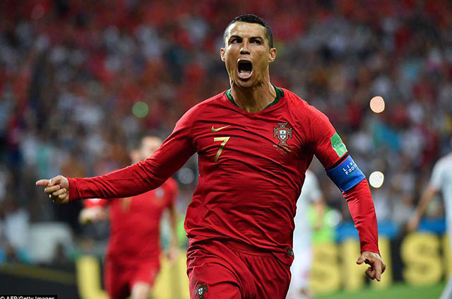 Ronaldo រកបាន Hat-trick ឲ្យ​ព័រទុយហ្គាល់​ វាយបកតាម​ស្មើ អេស្ប៉ាញ ៣-៣ (មានវីដេអូហាយឡាយ)